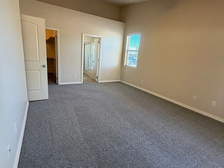 1460 N 400 W — Photo 12