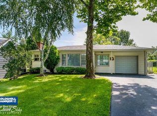 1214 Sycamore St, Lake In The Hills, IL 60156