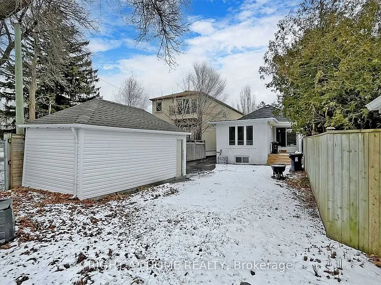 8 Airley Cres #MAIN — Photo 24