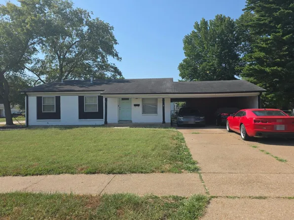 560 Coachway Ln, Hazelwood, MO 63042