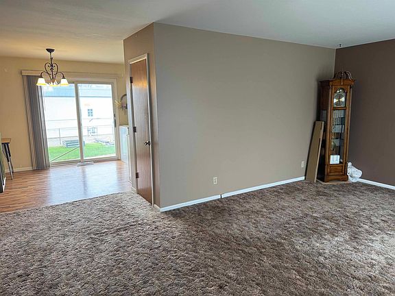5th image of 2647 Alvarado Rd