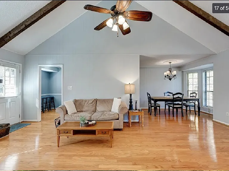 3400 Sheffield Dr — Photo 3