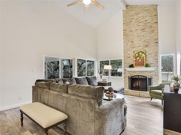 5th image of 9306 Meadowheath Dr