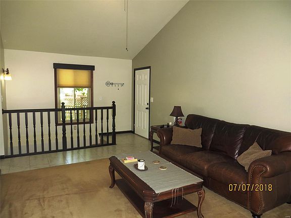 3rd image of 1805 Stanford Pl