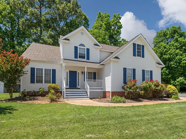 3924 Liberty Point Dr — Photo 3