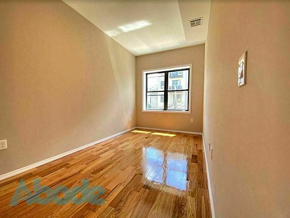 4th image of 110 Linden Blvd #1A
