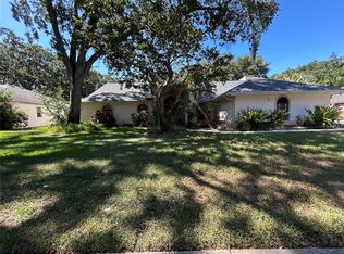 1418 Hounds Hollow Ct, Lutz, FL 33549