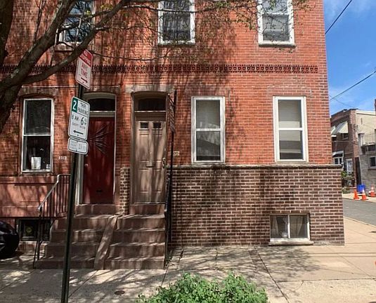 3rd image of 1215 Tasker St #1