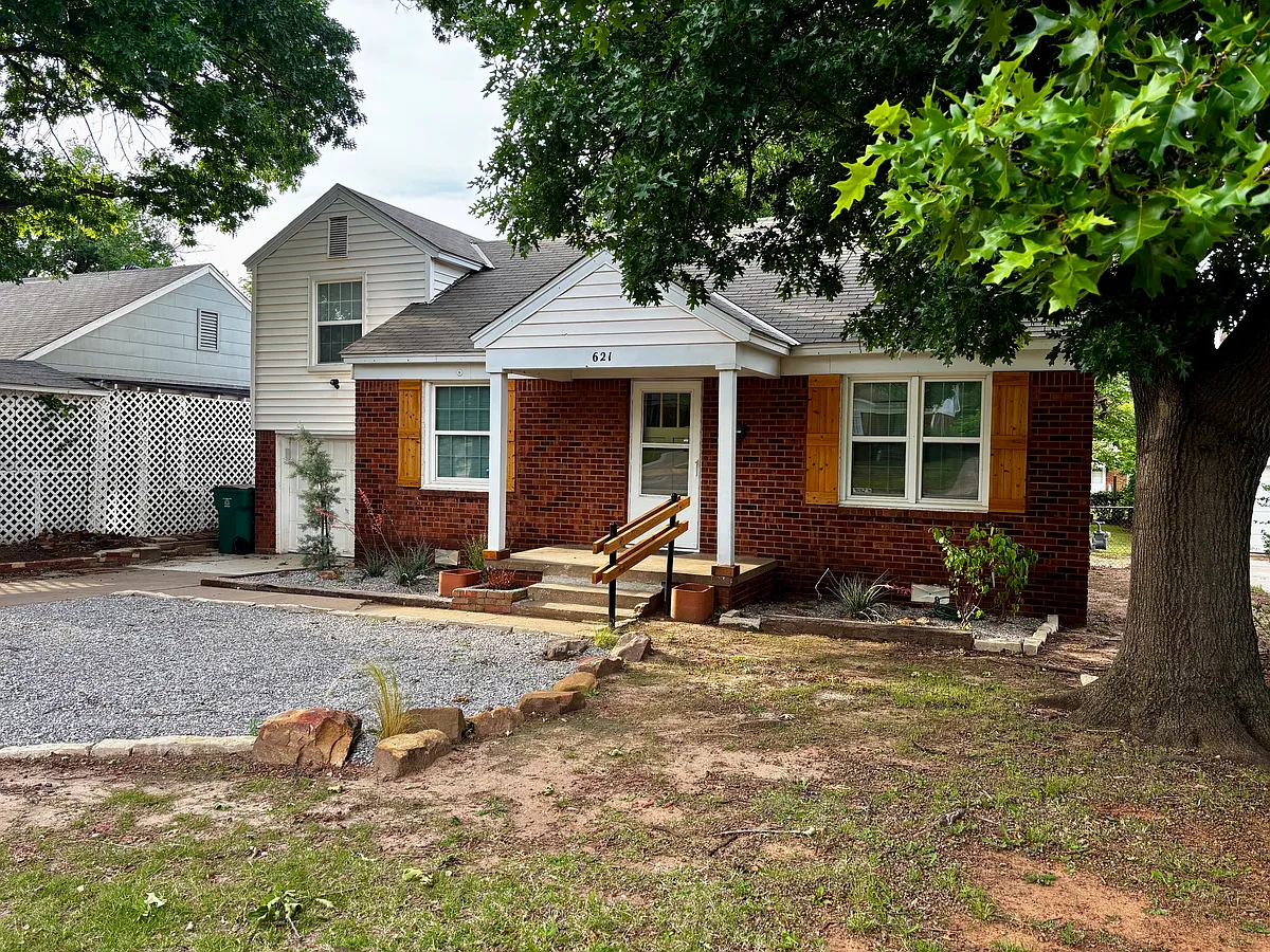 Building Photo - 621 NW 50th St