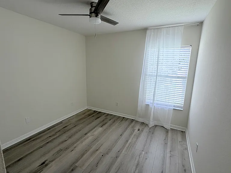 2123 Portcastle Cir — Photo 14