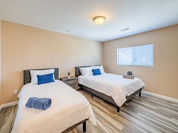 3rd image of 943 Broad Ave #943