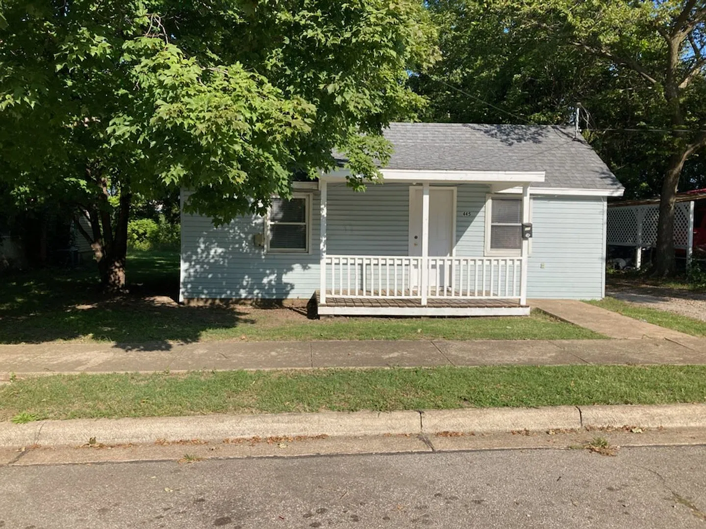 2 Bedroom 1 Bathroom House For Rent — Photo 3