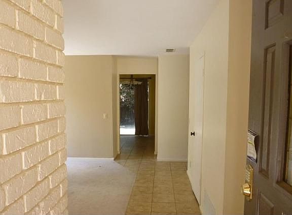 3rd image of 6729 Vivienda Ln