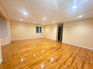4304 221st St, Bayside, NY 11361