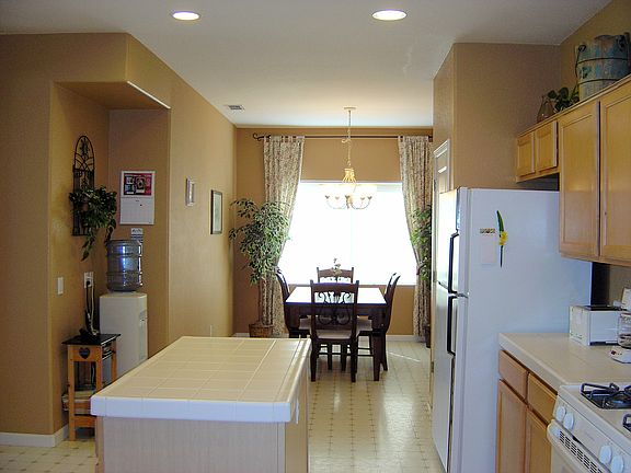 4th image of 2615 1st St