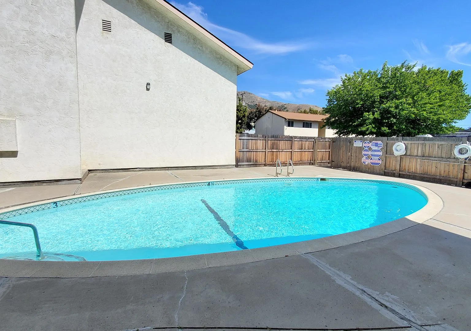 0175 1807 Abbott — Photo 3