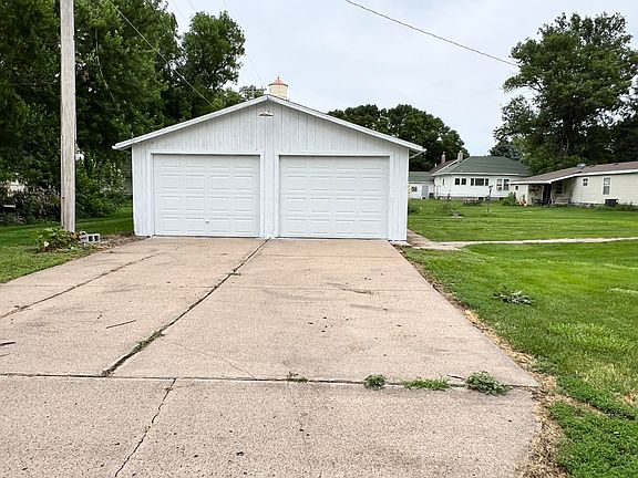 4th image of 1190 D St