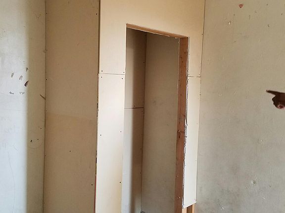 2nd image of 221 N Creighton St