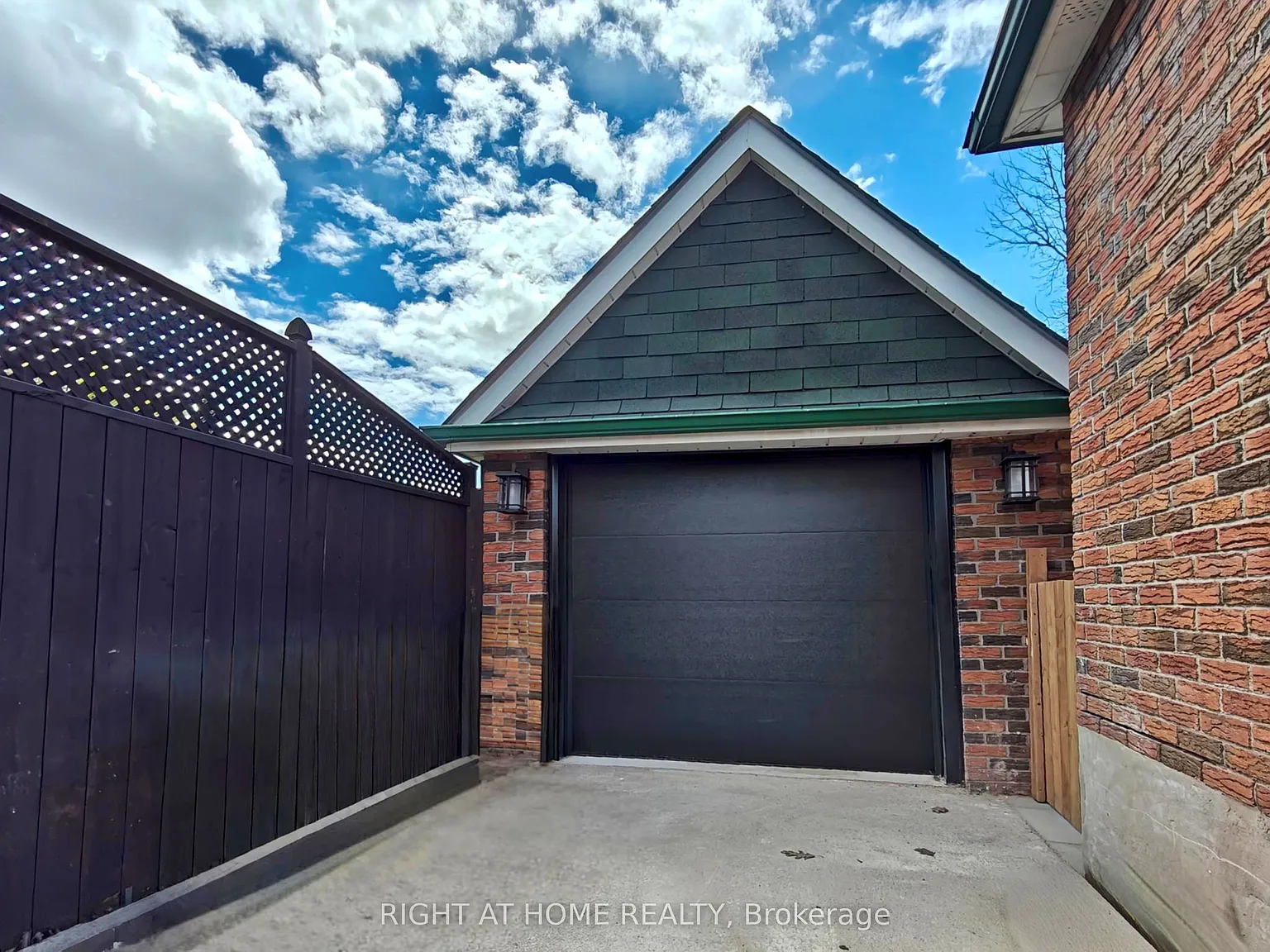 3 bed, $2,100 — Photo 4