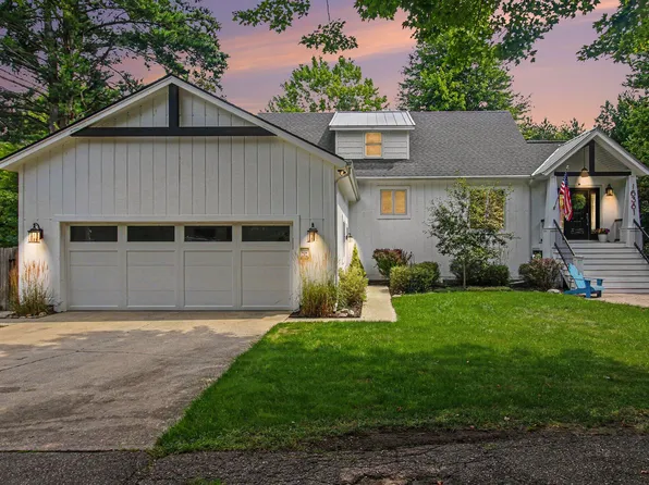 16381 Greenly St, Holland, MI 49424