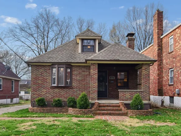 3827 Thornton Dr, Cincinnati, OH 45236