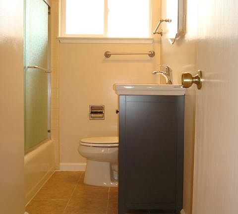 5th image of 111 Lester Ln