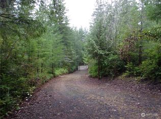 45 Rhododendron Ln, Brinnon, WA 98320