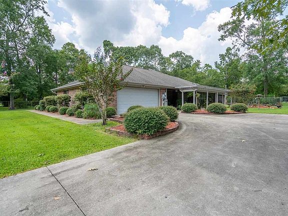 3rd image of 6208 Rosewood Dr