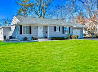 40 Lee Ave, Patchogue, NY 11772