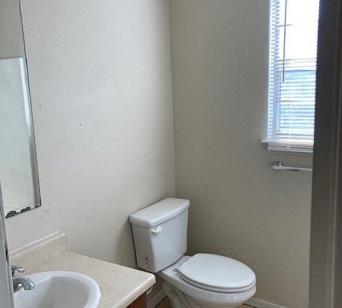 4th image of 1607 W Pine Ave