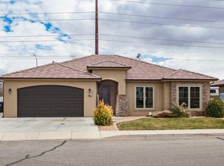 90 N Lee Ln, St George, UT 84790