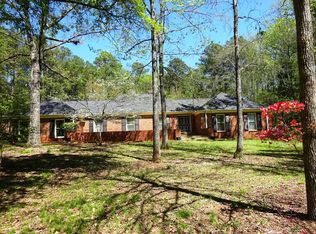 109 Welborn Ln, Greenwood, SC 29646