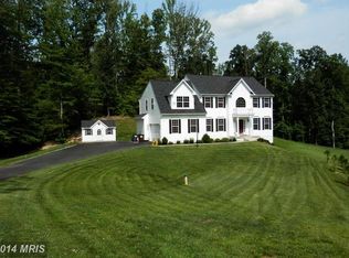 27 Blossom Tree Ct, Stafford, VA 22554