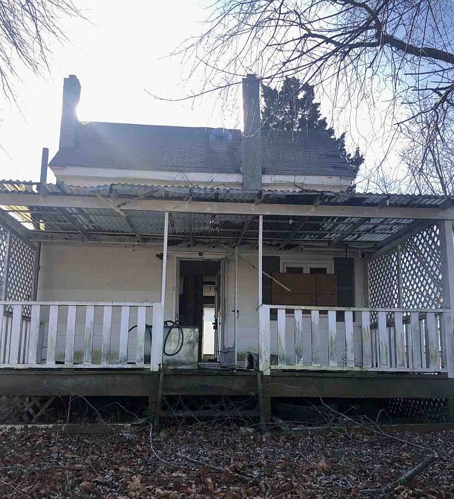 2nd image of 614 Mulberry St