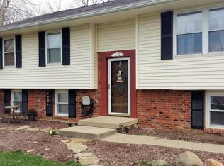 1554 E Meadowbrook Dr, Loveland, OH 45140