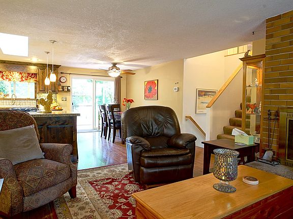 4th image of 10320 SW Coquille Dr