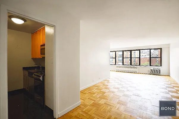 Rented by Bond New York | media 12