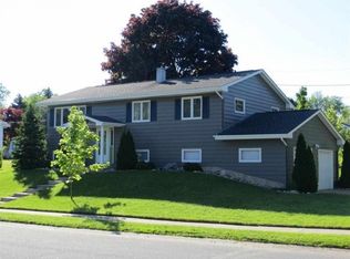 2702 Tomahawk Trl, South Bend, IN 46628