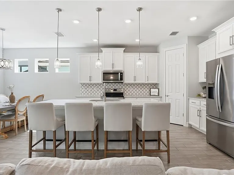 28040 Seasons Tide Ave — Photo 2