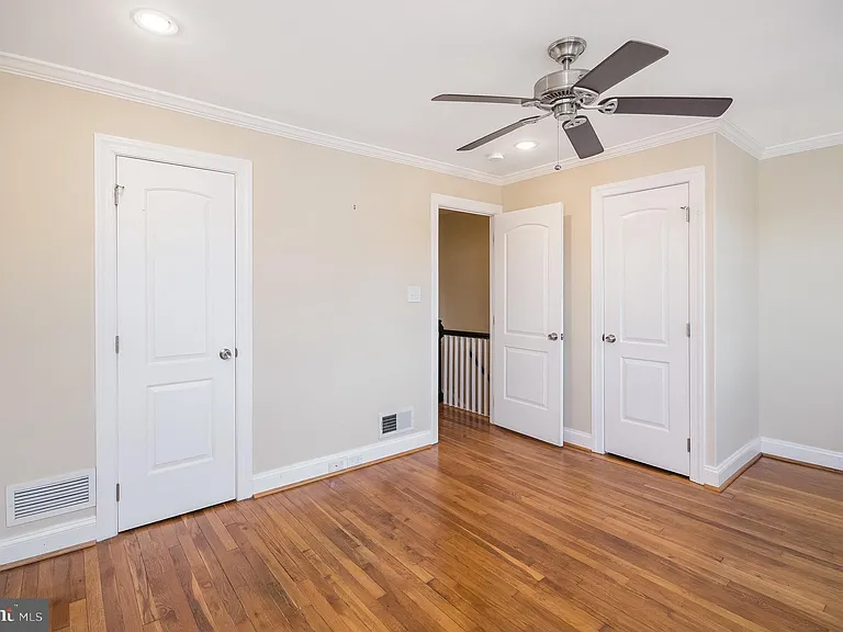 320 Wesmond Dr — Photo 10