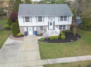 4 Millbank Ln, Voorhees, NJ 08043