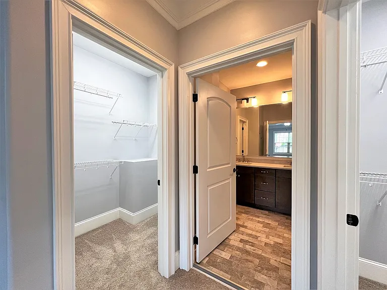 1121 Andalusian Way — Photo 13