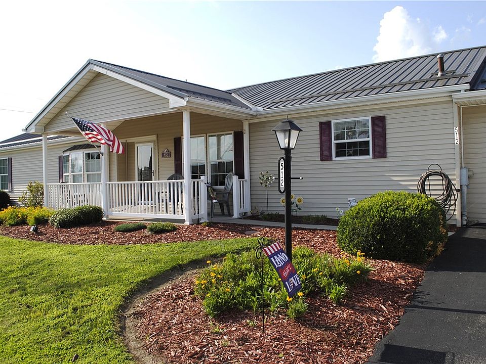 1st image of 512 Chicory Ln