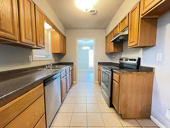 5th image of 9055 Neil Ave