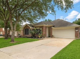 6818 Oakleaf Trail Ln, Richmond, TX 77407