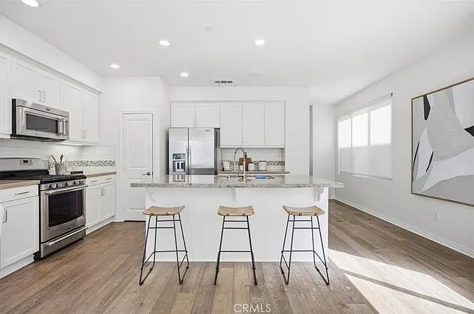 12921 Union Ave #107 — Photo 2