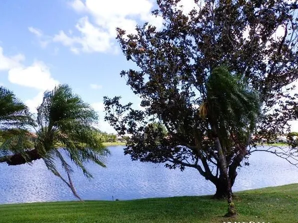 2544 SW 23rd Cranbrook Place, Boynton Beach, FL 33436