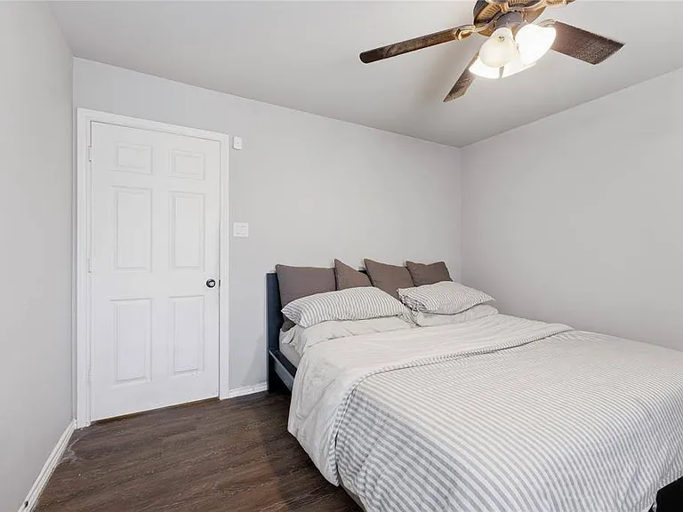 904 Overlook Dr — Photo 10