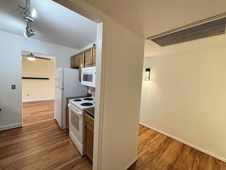 710 E 200 S #8D-1 — Photo 25