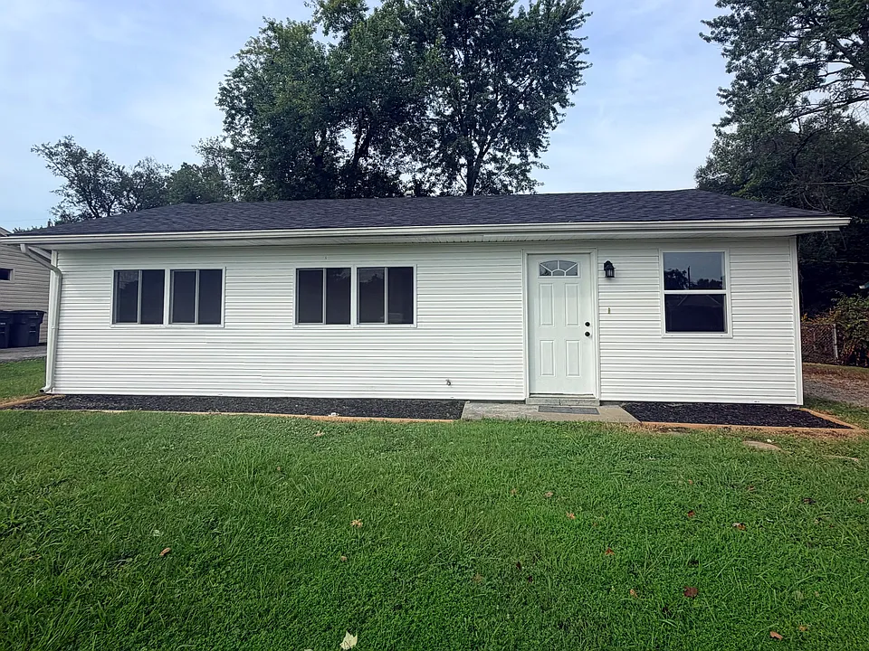 1105 Spruce Dr